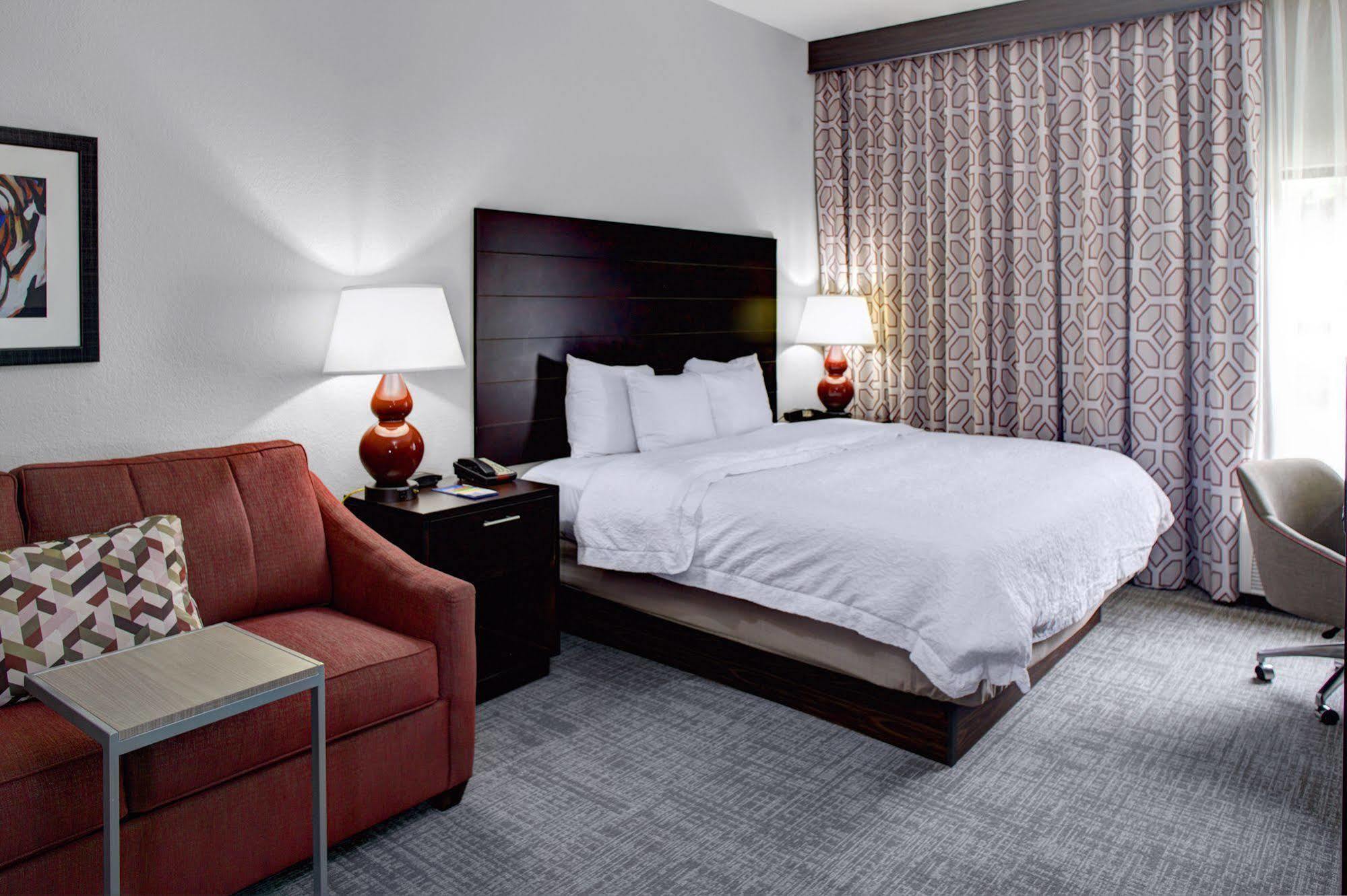 Hampton Inn Starkville Extérieur photo