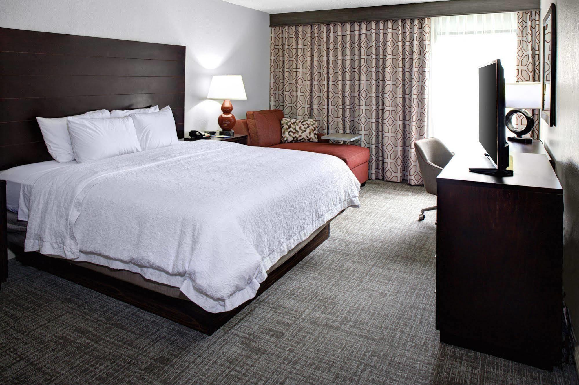 Hampton Inn Starkville Extérieur photo