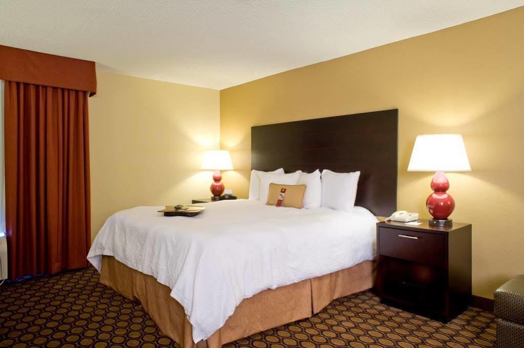 Hampton Inn Starkville Extérieur photo
